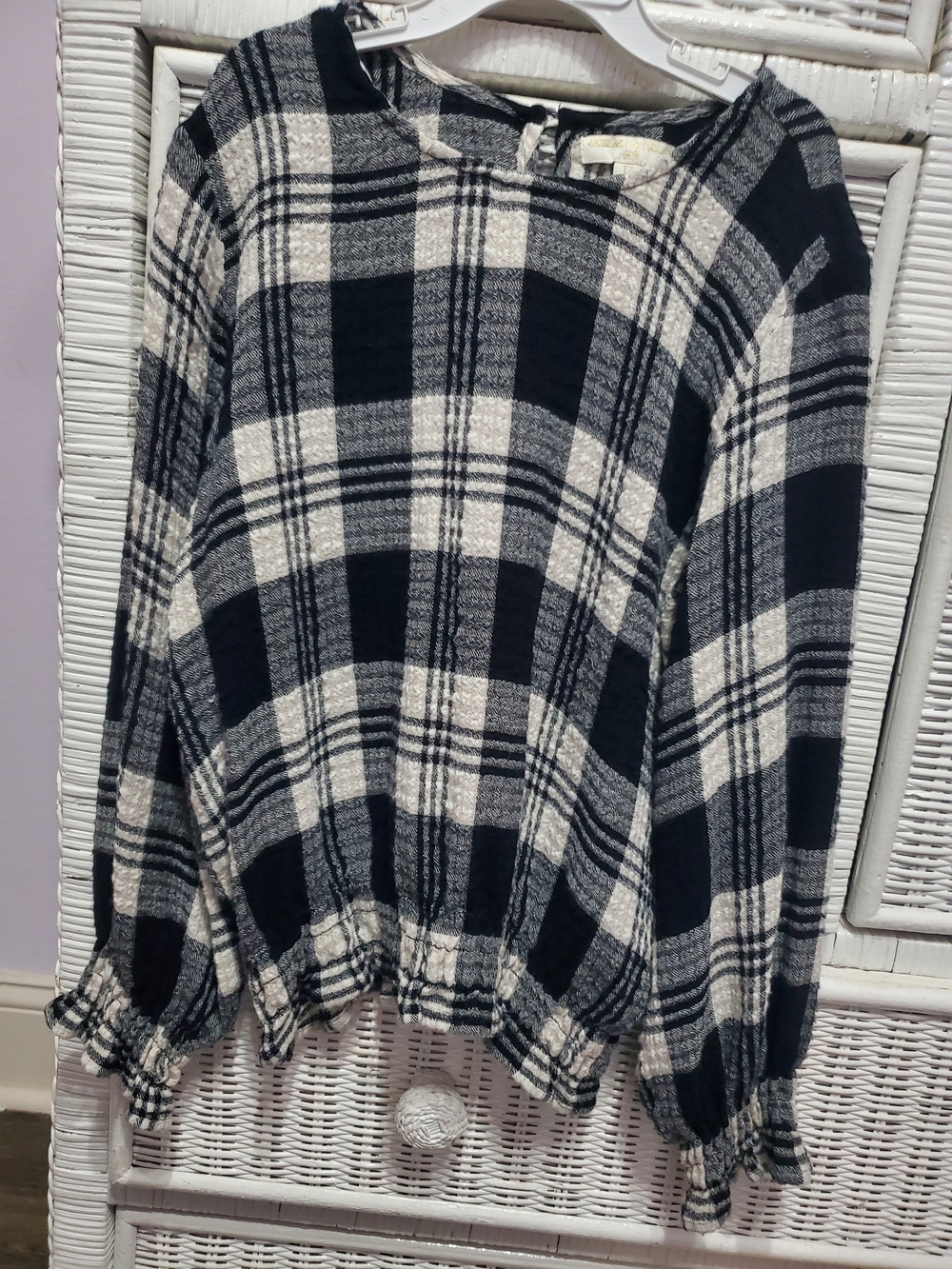 Chelsea & Violet Black and Cream Plaid Crew Neck Top